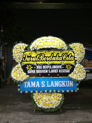 Papan Bunga Duka di Tor Atas